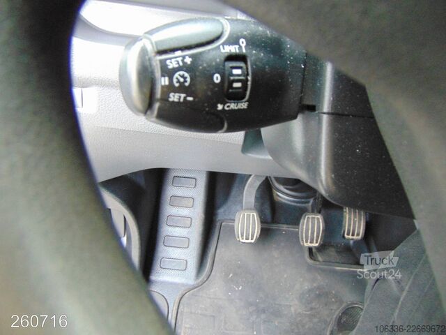 Панельний фургон PEUGEOT Expert 1.6 BlueHDI 95 L2 -KLIMA-