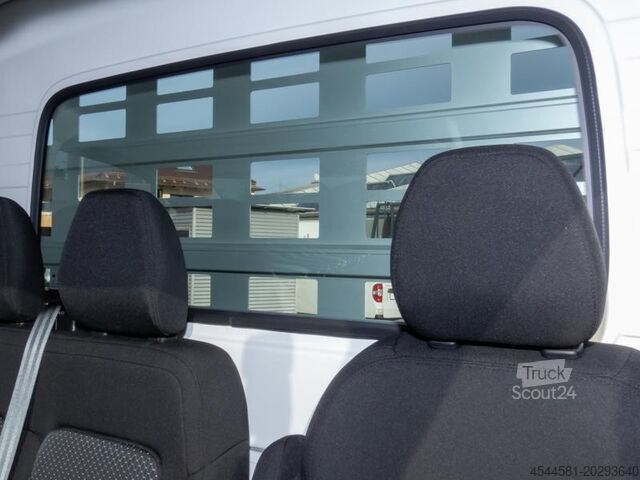 Chassis de carrinha Maxus Deliver 9 Fahrgestell mit Aufbau L4H0 RWD Diesel