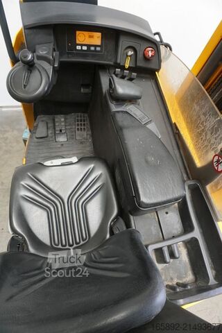 Chariot à mât rétractable Jungheinrich ETVC16