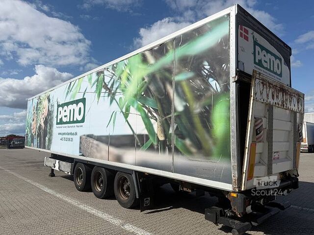 Chladírenská/mrazírenská přeprava Krone 3 axle Refrigerated trailer/ 3 achse Kühlauflieger