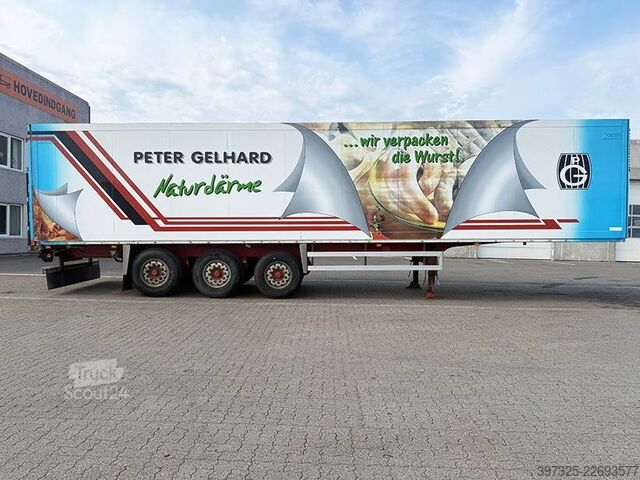Chladírenská/mrazírenská přeprava Schmitz Refrigerated trailer / Kühlauflieger