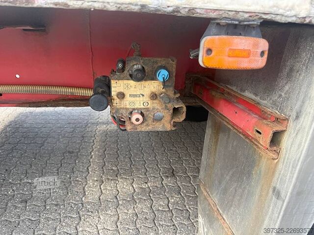 Chladírenská/mrazírenská přeprava Schmitz Refrigerated trailer / Kühlauflieger