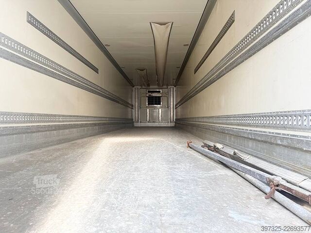 Chladírenská/mrazírenská přeprava Schmitz Refrigerated trailer / Kühlauflieger