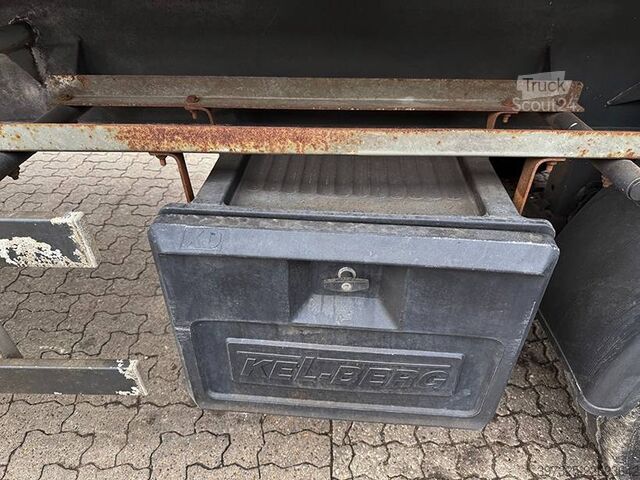 Camion de gunoi Kel-Berg 4 axle Tipper / Alukastenmulde Kipper 65m3