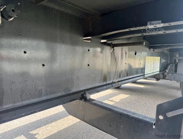 Open semitrailer with tarp  Other KAESSBOHRER  MAXIMA   DRUM BRAKES     SLID