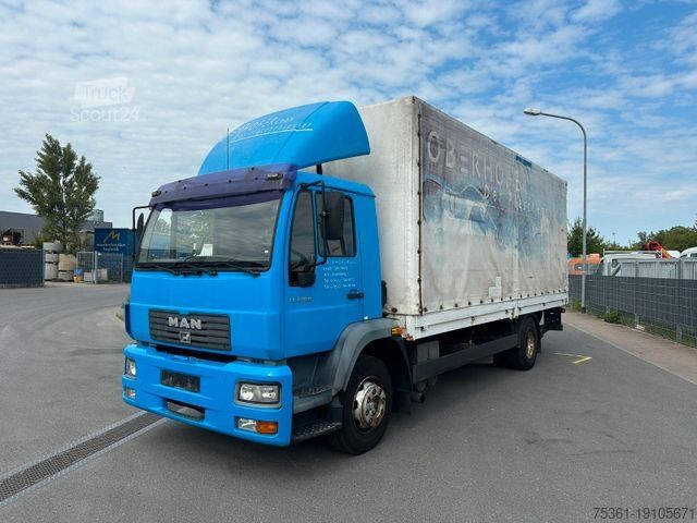 Бордови камион с брезент MAN LE 220 B