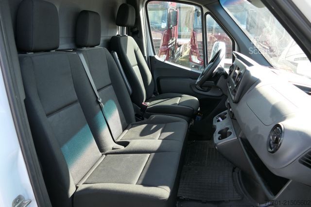 Car carrier van ALGEMA MB Autotransporter Moetefindt Funk Seilwinde