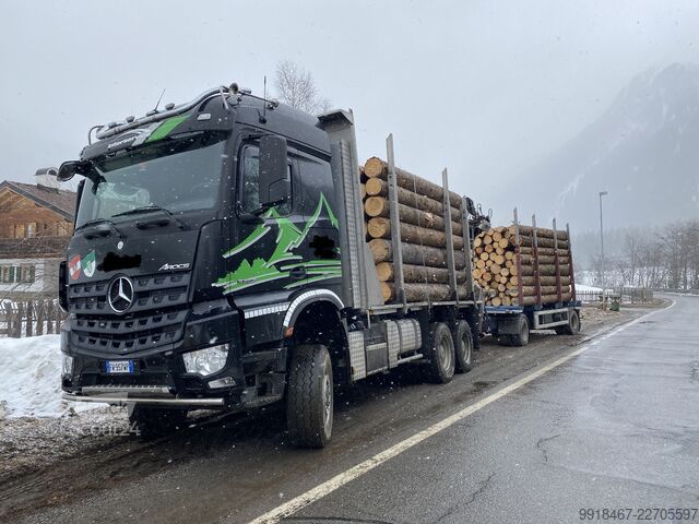 Tovorna dvigalka na tovornjaku Mercedes-Benz arocs