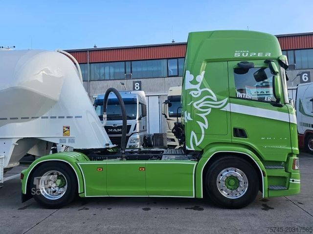 Стандартный седельный тягач SCANIA R 460*SPITZER SILO*WENIG KM*ACC*KOMPRESSOR*TOP