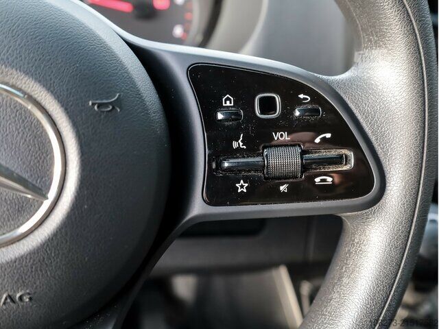 Van Mercedes-Benz Sprinter 215CDI Pritsche,3.259mmRadstand,MBUX