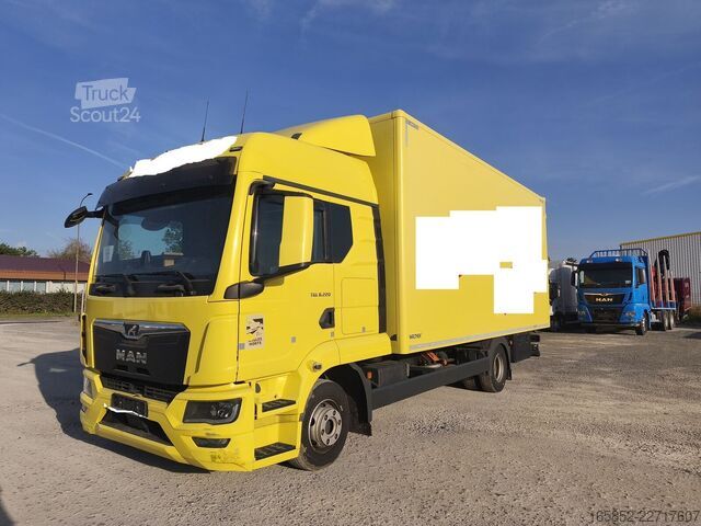 Koffer MAN TGL 8.220 4x2 Euro 6D Möbel Koffer AHK Portaltü...