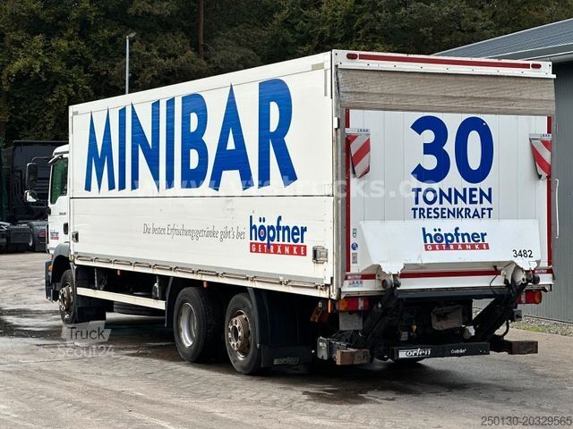 Samochód do przewozu napojów MAN TGM 22.250 Getränkewagen mit Ladebordwand Euro6