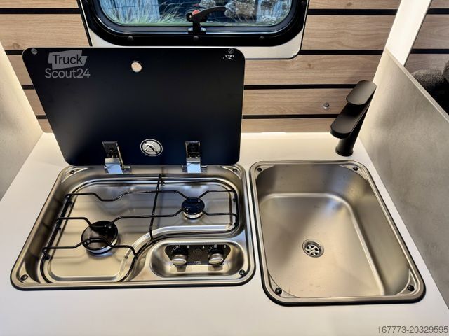 Półzintegrowany kamper Crosscamp EXPDN Teilintegriert T 7.4 E "Automatik"