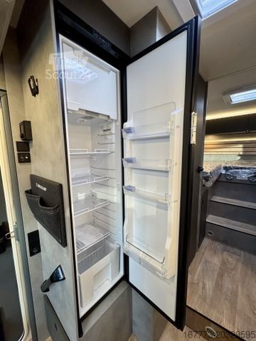 Half-integraal camper Crosscamp EXPDN Teilintegriert T 7.4 E "Automatik"