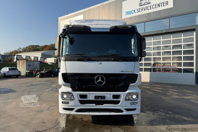 Grue montée sur camion MERCEDES-BENZ Actros 2548 6x2 Hiab 244-5