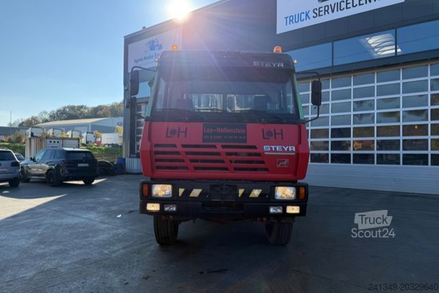 Grue montée sur camion STEYR 19S360 4x4 HMF2230-7