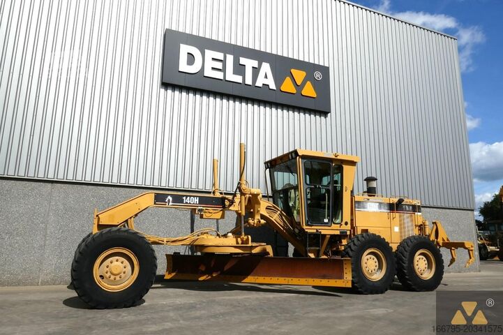 Грейдер Caterpillar 140H