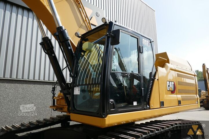 Excavateur sur chenilles Caterpillar 352