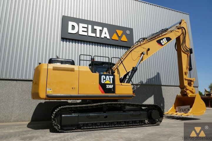 Grävmaskin på larvband Caterpillar 336FL
