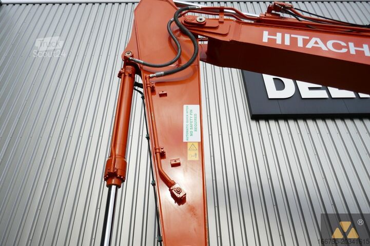 Excavateur sur chenilles Hitachi ZX210LC-7