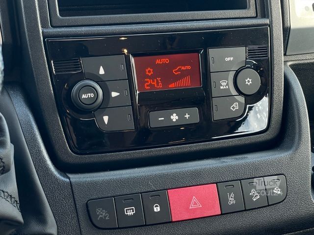 Camper van PÖSSL Roadcruiser | Klimaautom. | Standheizung | 16"