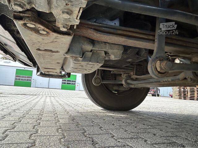 Sonstige MERCEDES-BENZ Arocs 1824 / 4x2 BB / Atlas 88.3 + Funk