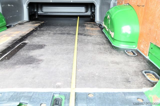 Dobozos furgon VOLKSWAGEN Crafter Kasten L2H1 Mixto 5-Sitzer Klima Navi