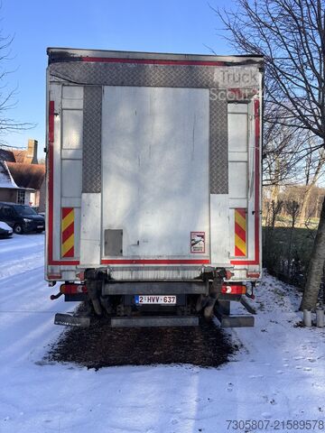 Flatbed truck with tarp DAF CF 260