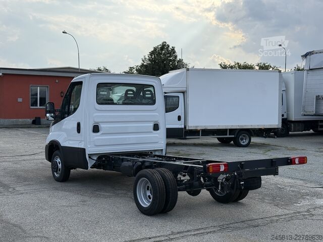 Chasis de furgoneta Iveco DAILY 35-160