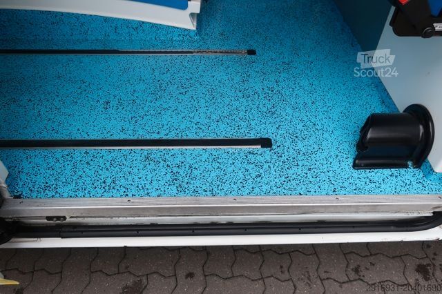 Feuerwehrfahrzeug FORD Transit KTW / SHZ / Tempomat / Klima /:A65