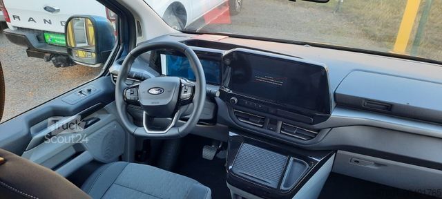 Camper van DREAMER City Camp Ford Messe-Leipzig-Halle 5A-Stand33