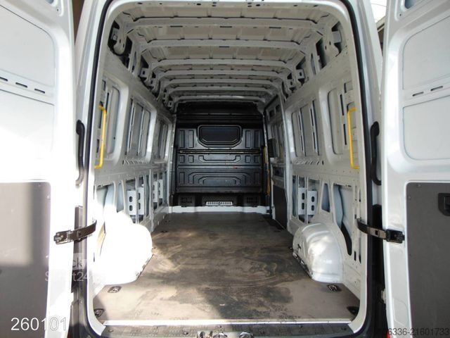 High top van VOLKSWAGEN Crafter Maxi 2.0 TDI AHK-KLIMA-KAMERA