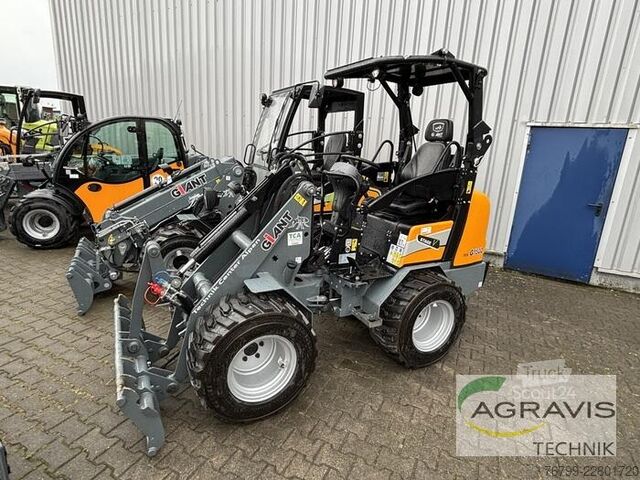 Chargeuse de cour Giant G1500