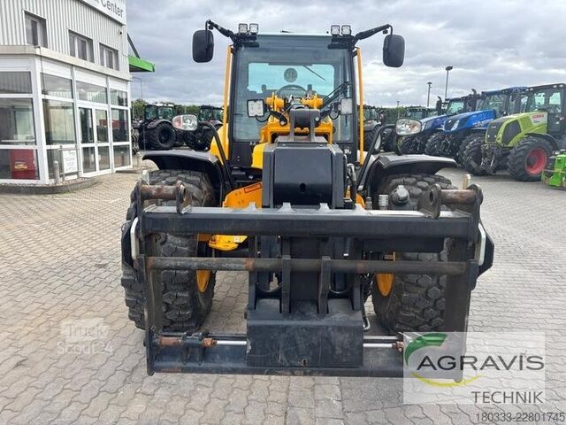 محمل ساحة JCB TM 320 AGRI