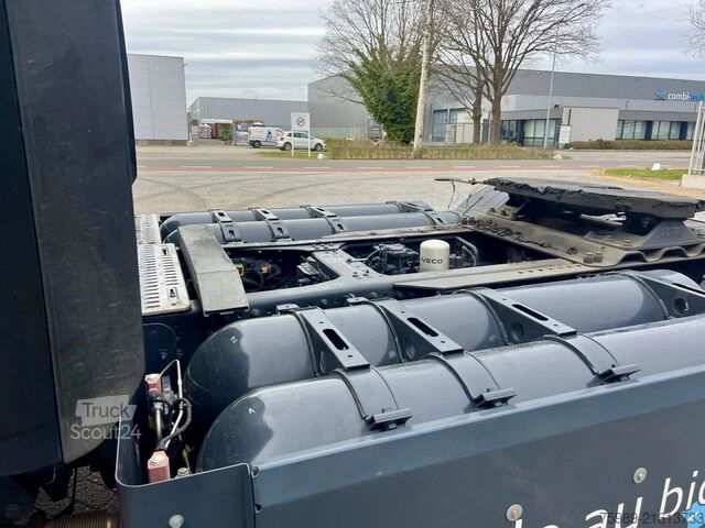 Standard-SZM Iveco S-WAY 460 CNG, RETARDER, FRIGO