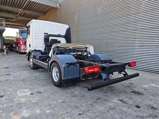 Chassis med førerhus MAN TGL 8.220 4x2