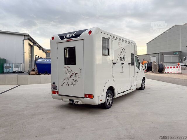 Transporteur de bétail Renault Master Pferdetransporter  5 Sitzer Automatik