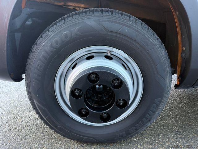 Фургон с брезентова завеса IVECO 72-210 HI Matic Rollplane Palfinger PC 3800