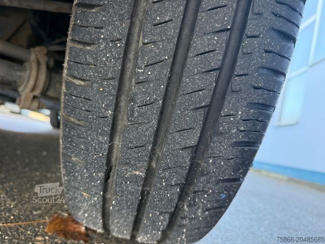 Фургон с брезентова завеса IVECO 72-210 HI Matic Rollplane Palfinger PC 3800