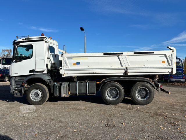 Three-sided tipper truck MERCEDES-BENZ Arocs 2651 TurboRetarderKuppl.*Bordmatik*Meiller
