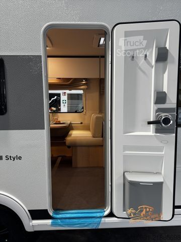 Karavan LMC Style 70 493 K Familienfahrzeug Insektenschutzt