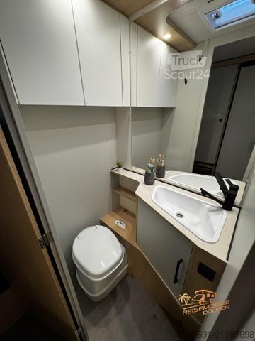 Karavan LMC Style 70 493 K Familienfahrzeug Insektenschutzt