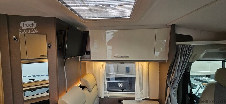 Halvintegrerad husbil ETRUSCO ETRUSCO 6.8 SR VAN