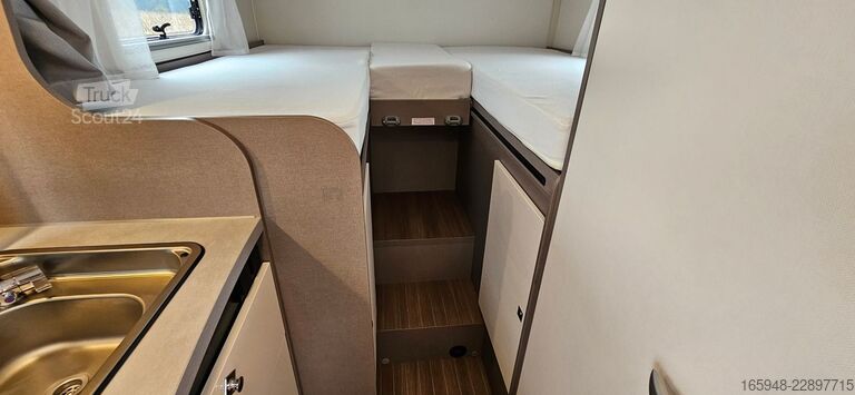 Halvintegrerad husbil ETRUSCO ETRUSCO 6.8 SR VAN