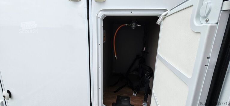 Halvintegrerad husbil ETRUSCO ETRUSCO 6.8 SR VAN