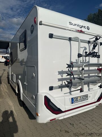 Halvintegrerad husbil SUNLIGHT SUNLIGHT V66 VAN