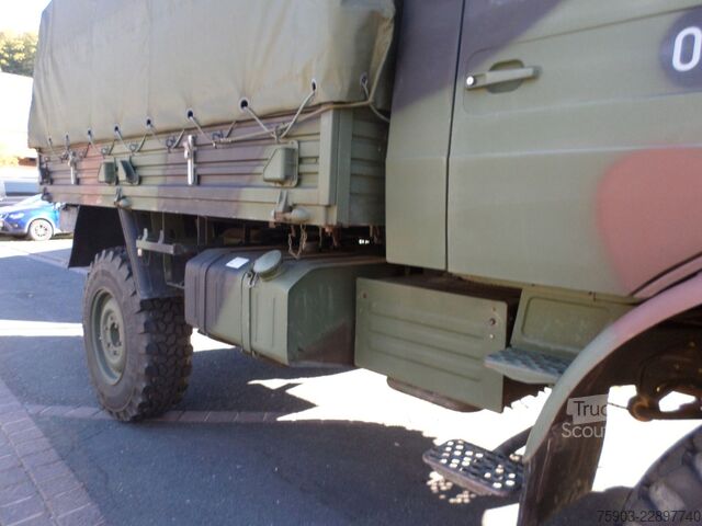 Vrachtauto met open laadbak MERCEDES-BENZ Unimog MIL 2 To U 1300L  Mit Plane & Sprigel