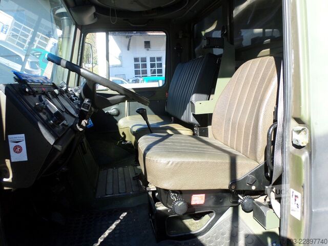 Vrachtauto met open laadbak MERCEDES-BENZ Unimog MIL 2 To U 1300L  Mit Plane & Sprigel