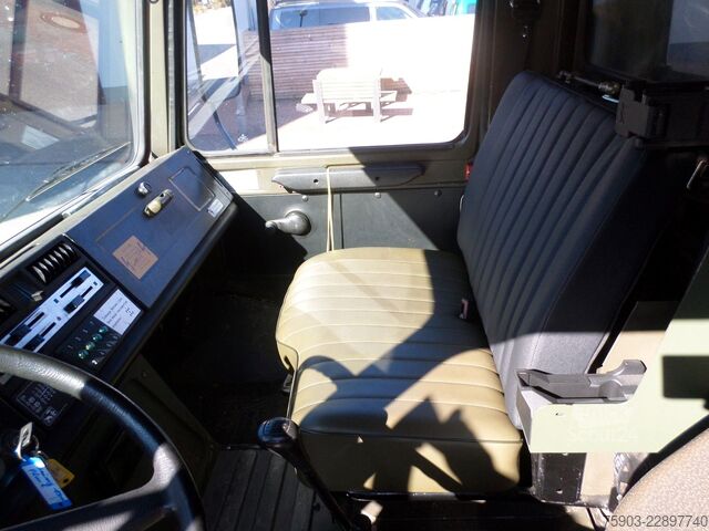 Vrachtauto met open laadbak MERCEDES-BENZ Unimog MIL 2 To U 1300L  Mit Plane & Sprigel