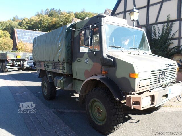 Vrachtauto met open laadbak MERCEDES-BENZ Unimog MIL 2 To U 1300L  Mit Plane & Sprigel